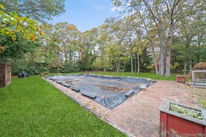 4 Acorn Path, East Quogue, NY 11942 - Photo 19