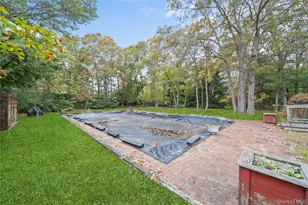 4 Acorn Path, East Quogue, NY 11942 - Photo 19