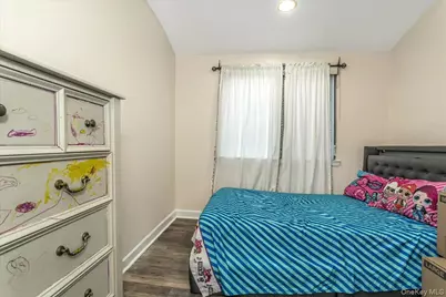 21 Vanderbilt Way #21, Valley Stream, NY 11581 - Photo 13