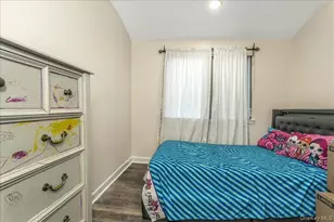 21 Vanderbilt Way, Valley Stream, NY 11581 - Photo 13