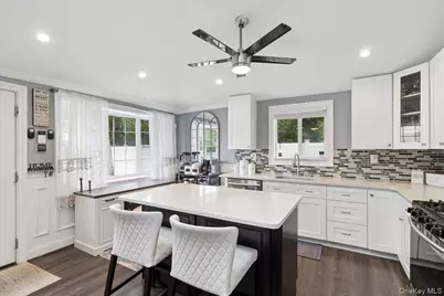 7 Pinetree Drive, Shirley, NY 11967 - Photo 7