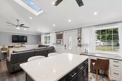 7 Pinetree Drive, Shirley, NY 11967 - Photo 9