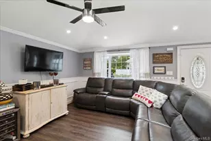 7 Pinetree Dr, Shirley, NY 11967 - Photo 11