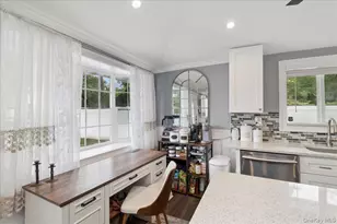 7 Pinetree Dr, Shirley, NY 11967 - Photo 5