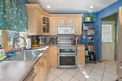 23 Windsor Street, Islip, NY 11751 - Photo 7