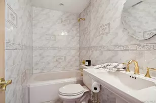 23 Windsor St, Islip, NY 11751 - Photo 17