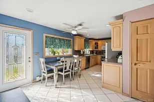 23 Windsor St, Islip, NY 11751 - Photo 9