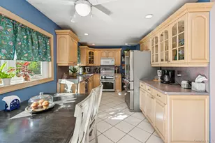 23 Windsor St, Islip, NY 11751 - Photo 5