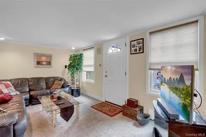 25 Sunnybrook Drive E, Oceanside, NY 11572 - Photo 11