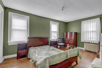 25 Sunnybrook Drive E, Oceanside, NY 11572 - Photo 25