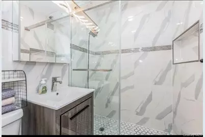 63-64 110St, Forest Hills, NY 11375 - Photo 7