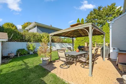 91 15th Avenue, West Babylon, NY 11704 - Photo 31