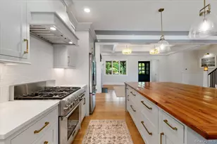 17 Moriches Ave, East Moriches, NY 11940 - Photo 15