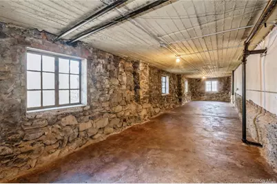 180-24 Grand Central Parkway, Jamaica, NY 11432 - Photo 33