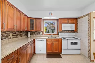 2360 Hamilton Rd, North Bellmore, NY 11710 - Photo 5