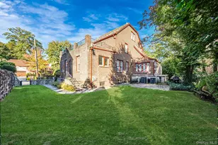 84-02 Midland Pkwy, Jamaica, NY 11432 - Photo 21