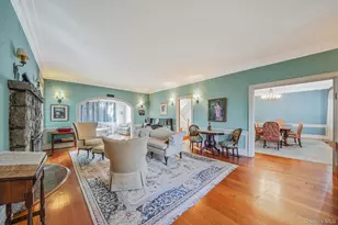 84-02 Midland Pkwy, Jamaica, NY 11432 - Photo 3