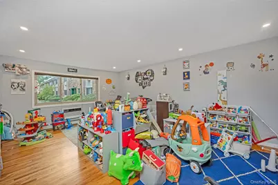 2449 Union Blvd #21A, Islip, NY 11751 - Photo 11