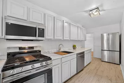 19 Old Mamaroneck Road #3A, White Plains, NY 10605 - Photo 1