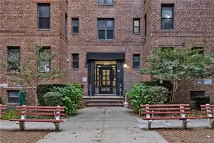2717 E 28th St, Brooklyn, NY 11235 - Photo 17
