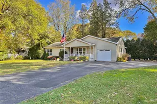 59 Hammond Ln, Centereach, NY 11720 - Photo 19