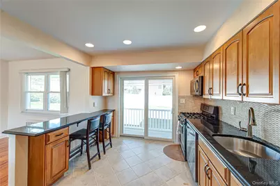 49 Spector Lane, Plainview, NY 11803 - Photo 3