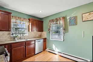 40 Elm St, Hicksville, NY 11801 - Photo 9