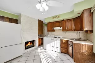 44 Sparrow Ln, Levittown, NY 11756 - Photo 3