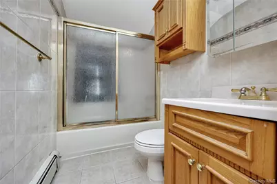 44 Sparrow Lane, Levittown, NY 11756 - Photo 15