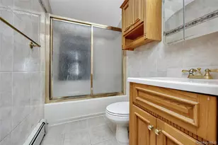 44 Sparrow Ln, Levittown, NY 11756 - Photo 15