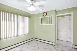 44 Sparrow Ln, Levittown, NY 11756 - Photo 5