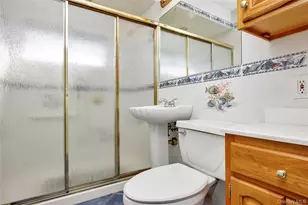 44 Sparrow Ln, Levittown, NY 11756 - Photo 13