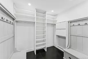 1064 Mora Pl, Woodmere, NY 11598 - Photo 11