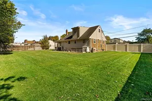 1796 Wells Dr, Bay Shore, NY 11706 - Photo 25