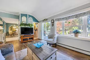 23 Longstreet Dr, Lake Grove, NY 11755 - Photo 13