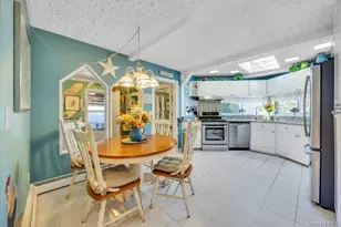 23 Longstreet Dr, Lake Grove, NY 11755 - Photo 5