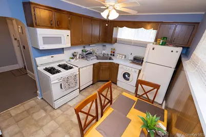 180 Scott Avenue, Yonkers, NY 10704 - Photo 9