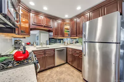 17 Hunter Drive, Central Islip, NY 11722 - Photo 11