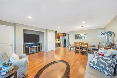 17 Hunter Drive, Central Islip, NY 11722 - Photo 5