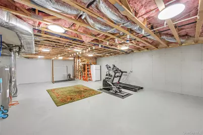 17 Hunter Drive, Central Islip, NY 11722 - Photo 23