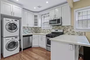 104-37 205th Pl, Jamaica, NY 11412 - Photo 7