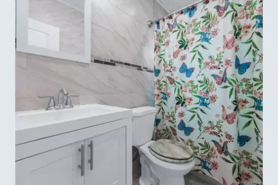 10437 205th Place, Jamaica, NY 11412 - Photo 13