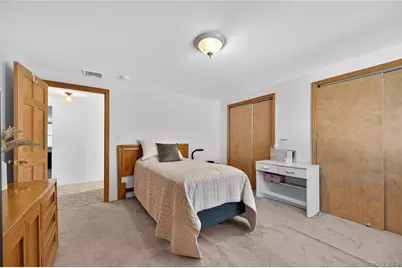 242 James Street, Franklin Square, NY 11010 - Photo 17