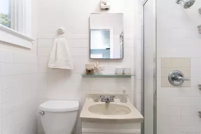 8 Foxboro Road, Hampton Bays, NY 11946 - Photo 49