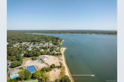 8 Foxboro Road, Hampton Bays, NY 11946 - Photo 47