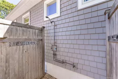 8 Foxboro Road, Hampton Bays, NY 11946 - Photo 37