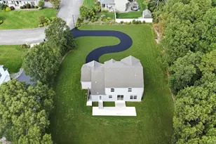 35 Evergreen Ave, Port Jefferson Station, NY 11776 - Photo 3