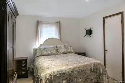 34 Wards Lane, Bellport, NY 11713 - Photo 15