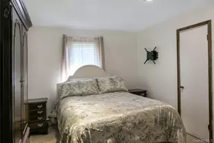 34 Wards Ln, Bellport, NY 11713 - Photo 15