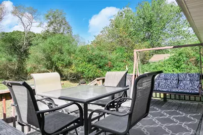 34 Wards Lane, Bellport, NY 11713 - Photo 33